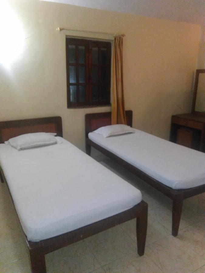 Palm Grove Hotel Cavelossim Exterior photo
