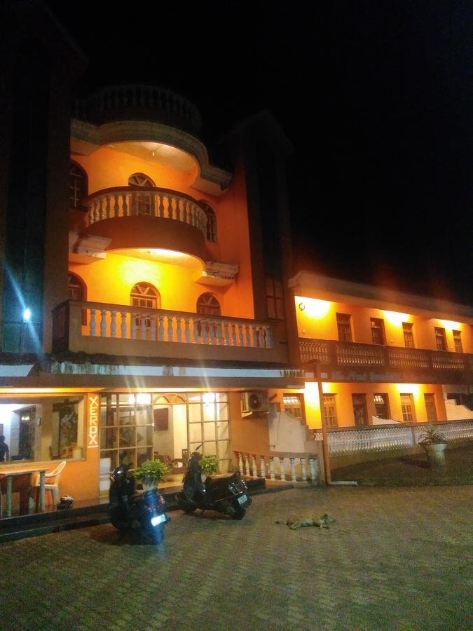 Palm Grove Hotel Cavelossim Exterior photo