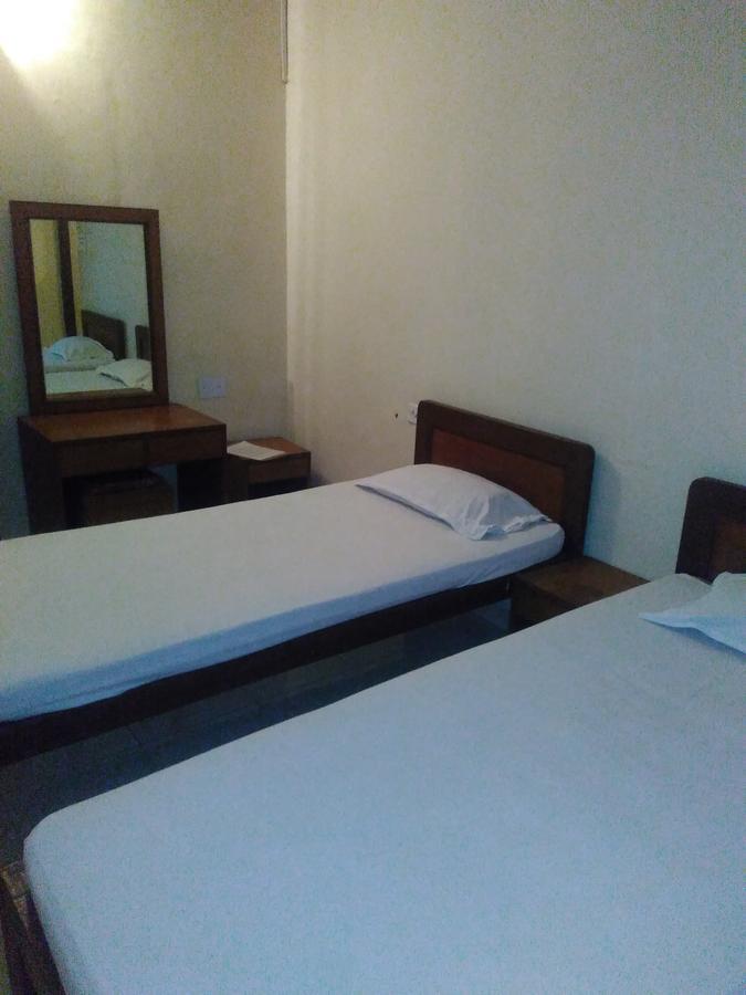 Palm Grove Hotel Cavelossim Exterior photo
